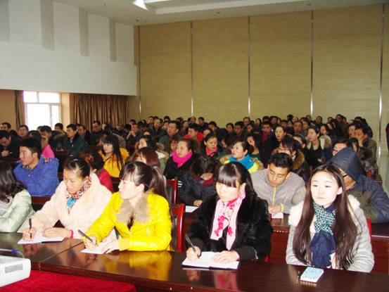 內(nèi)強(qiáng)個(gè)人素質(zhì)，外塑企業(yè)形象