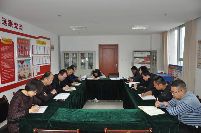 銘記&ldquo;生命線&rdquo;、分清&ldquo;是非線&rdquo; 修筑&ldquo;防腐線&rdquo;、不踩&ldquo;高壓線&rdquo;